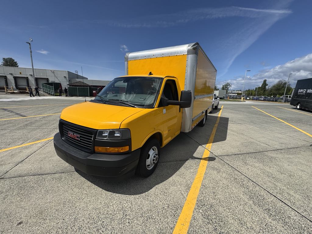 2021 GMC Savana photo 5