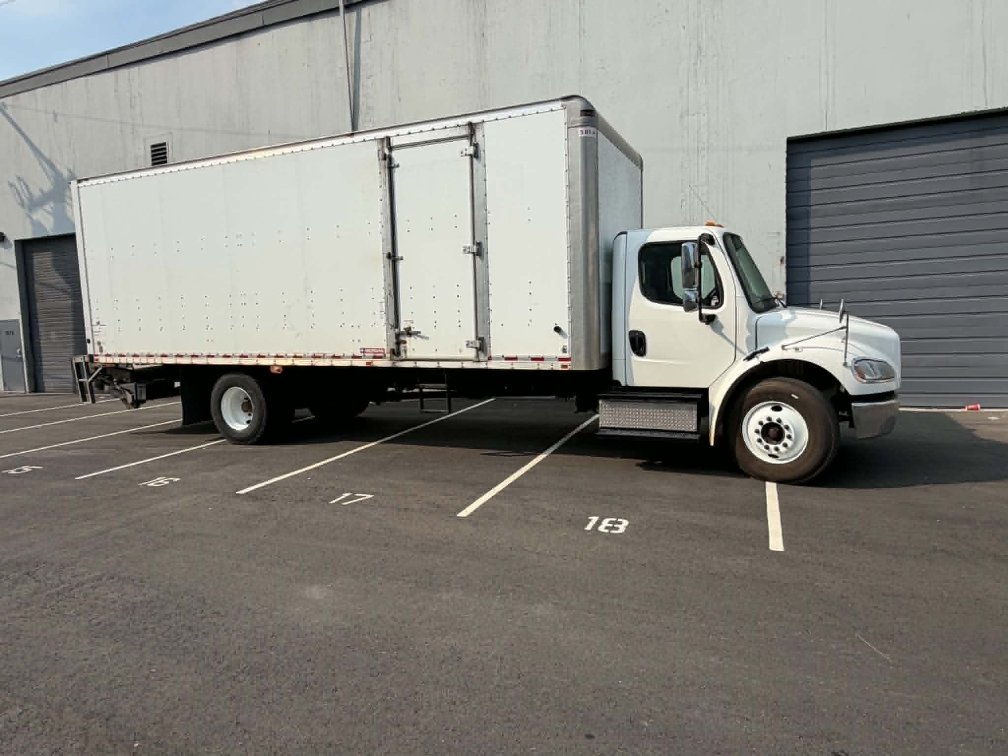 2019 Freightliner photo 8