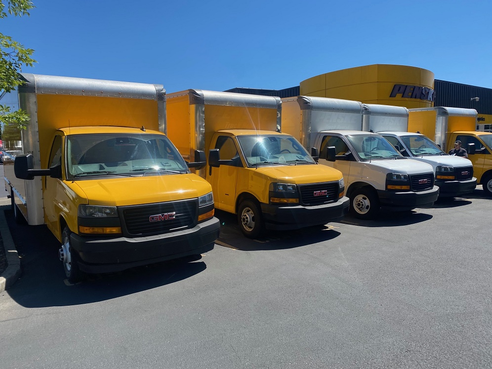 2021 GMC Savana photo 9